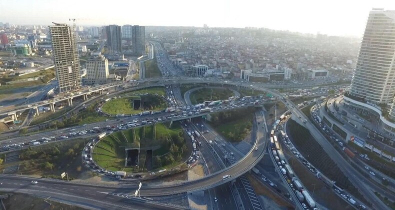 İBB Başkan Adayı Kurum’dan Mahmutbey Kavşağı Müjdesi