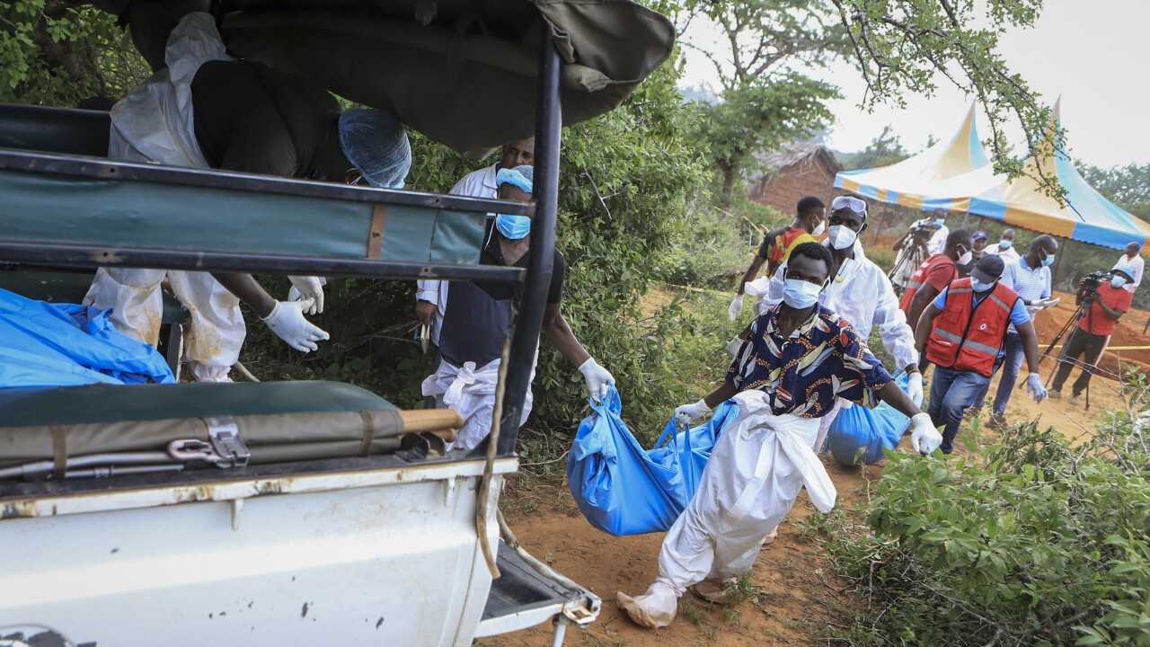 Kenya'da "Açlık Tarikatı" Faciası: Lideri Mackenzie, 191 Çocuğun Ölümüyle Cinayetten Suçlanıyor 2 indir 1