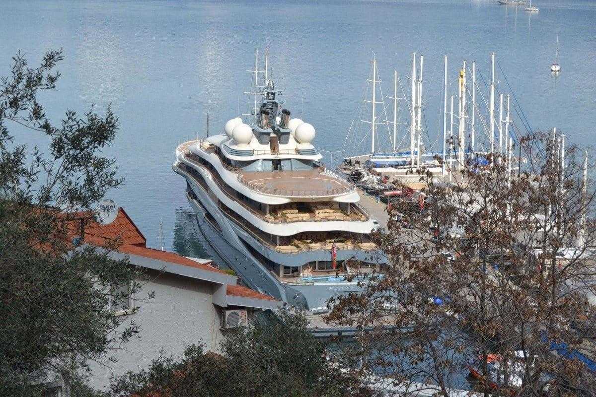 Jeff Bezos'un Ultra Lüks Yatı Fethiye'de! 600 Bin Litre Yakıt Aldı 2 jeff bezosun ultra luks yati fethiyede 600 bin litre yakit aldi 2 KEtfqYdv