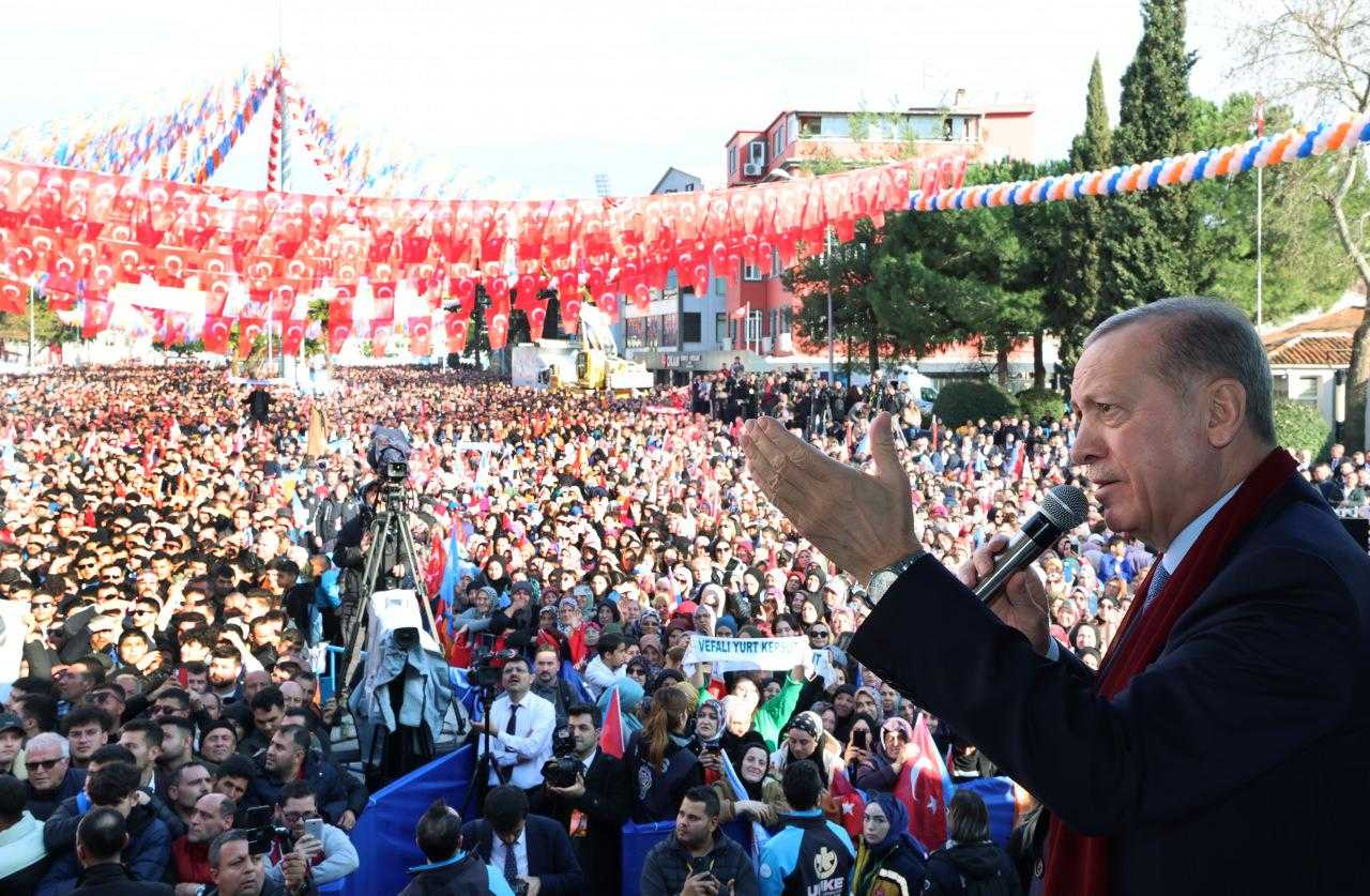 Meydanlarda 'Cumhur' Fırtınası: 3 Günde 220 Bin 1 meydanlarda cumhur firtinasi 3 gunde 220 bin 1 H1QrCDLb