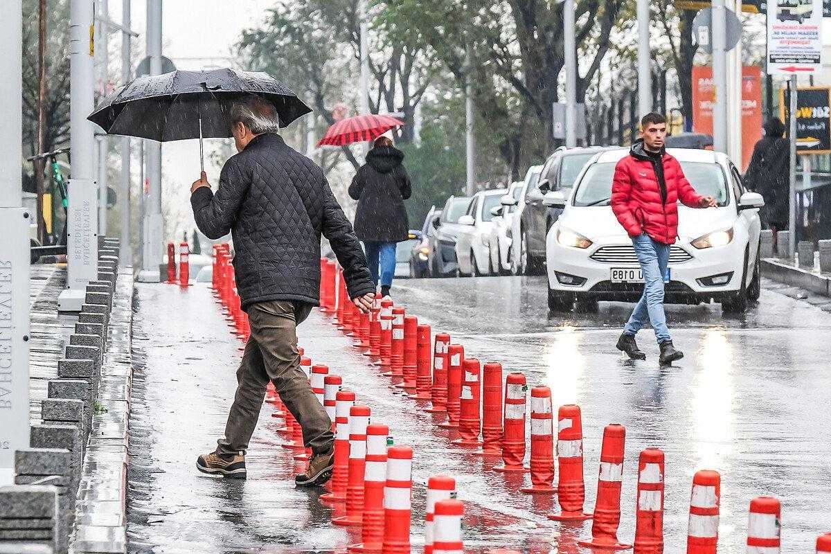 son dakika meteorolojiden istanbul icin uyari ustune uyari 30 saat surecek 6 uBTKNyQB