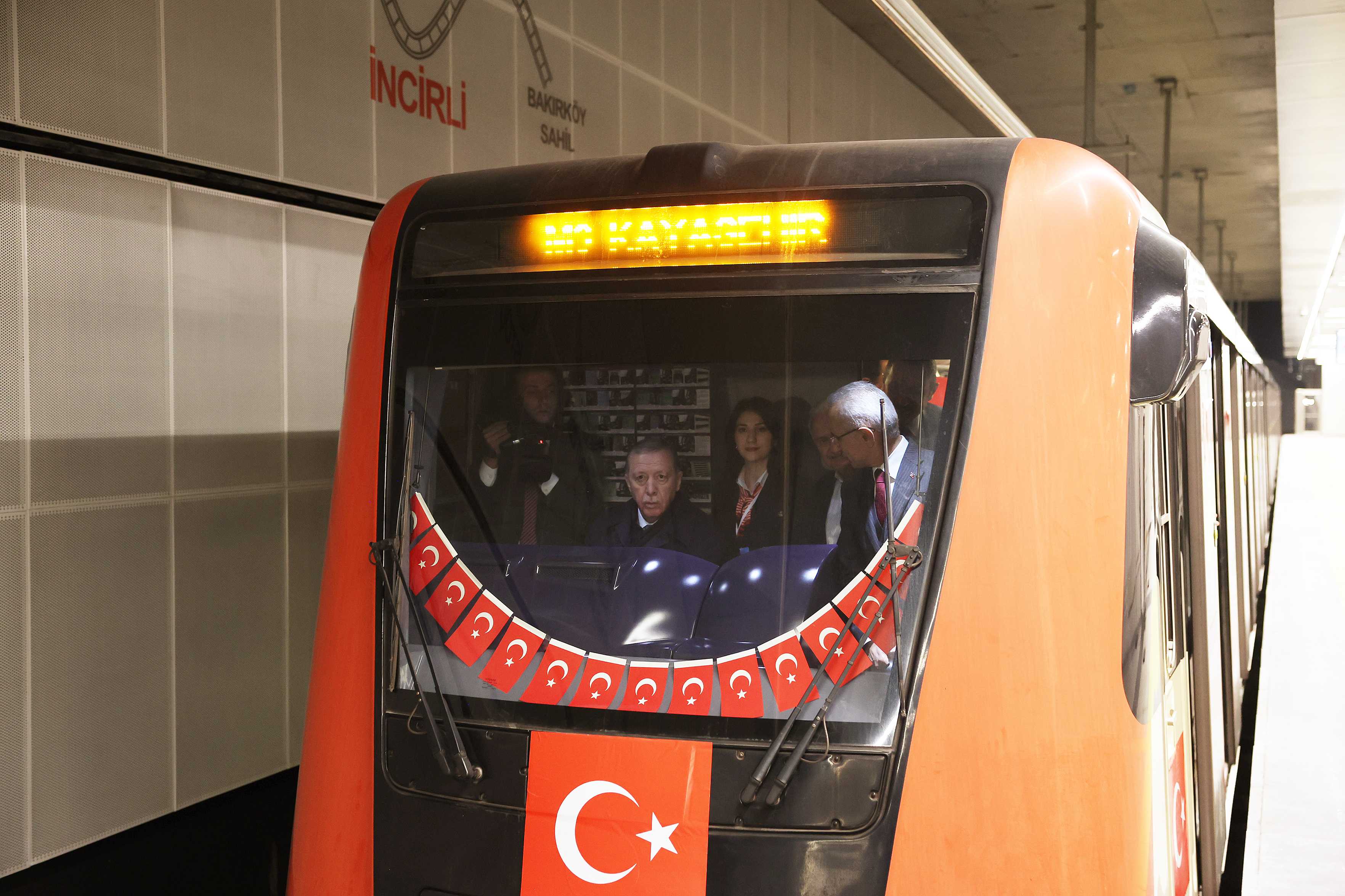 Bakan Uraloğlu Açıkladı! İstanbul'a 2 Ayda 4 Ayrı Metro Hattı 3 AA 20240310 33950116 33950113 CUMHURBASKANI ERDOGAN BAKIRKOY SAHILBAGCILAR KIRAZLI METRO HATTINNIN ACILIS SURUSUNU YAPTI