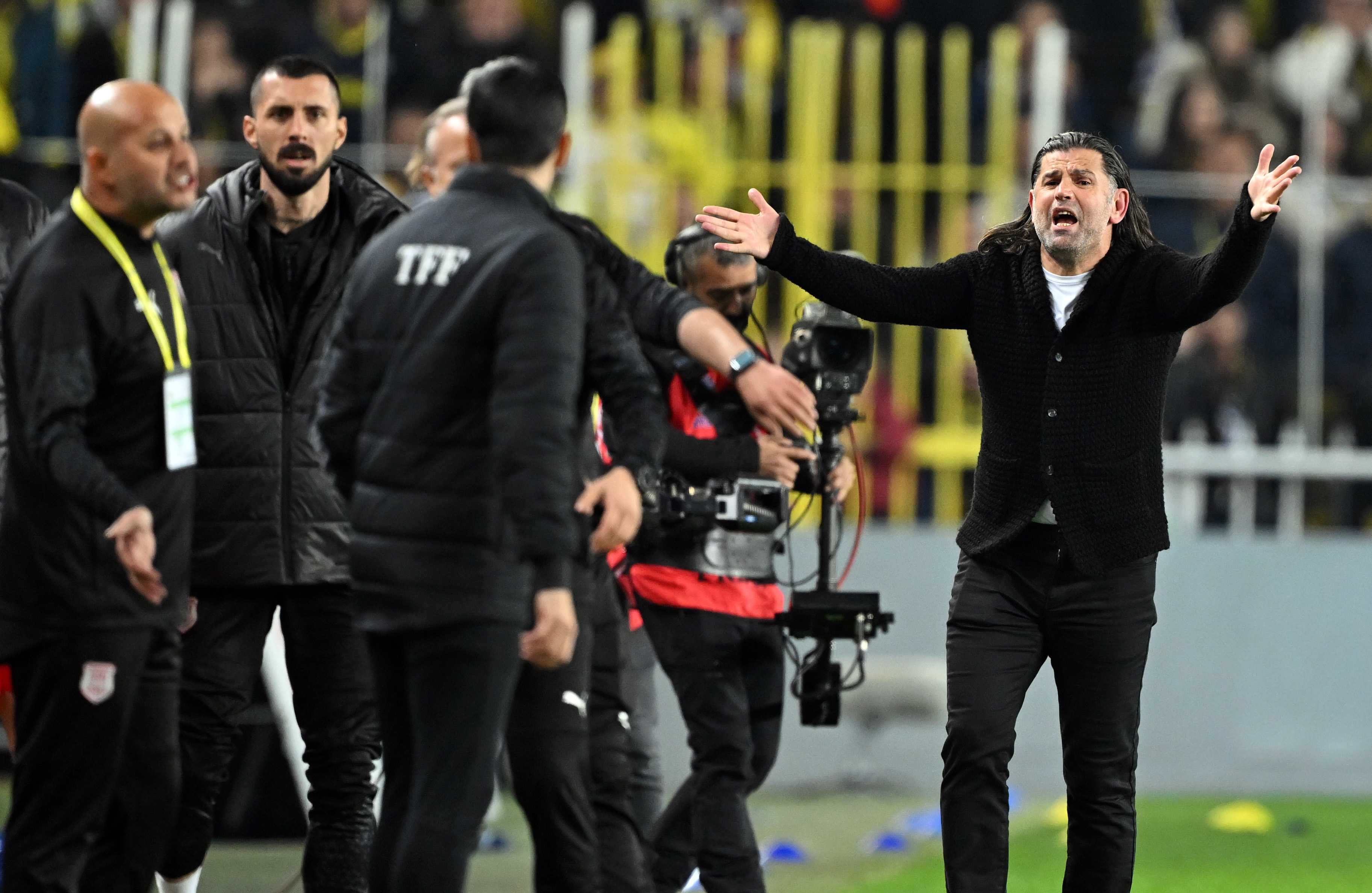 Fenerbahçe Son Dakikalarda Coştu! 2 AA 20240310 33951273 33951267 FENERBAHCE SILTAS YAPI PENDIKSPOR