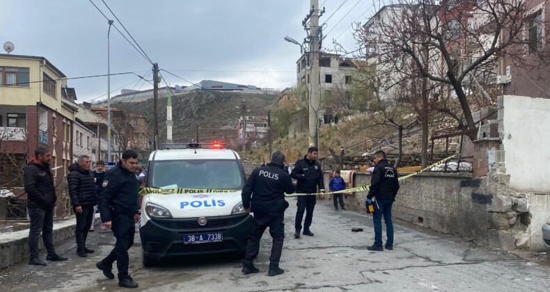 Kayseri Melikgazi’de Alacak Verecek Kavgası: 2 Yaralı