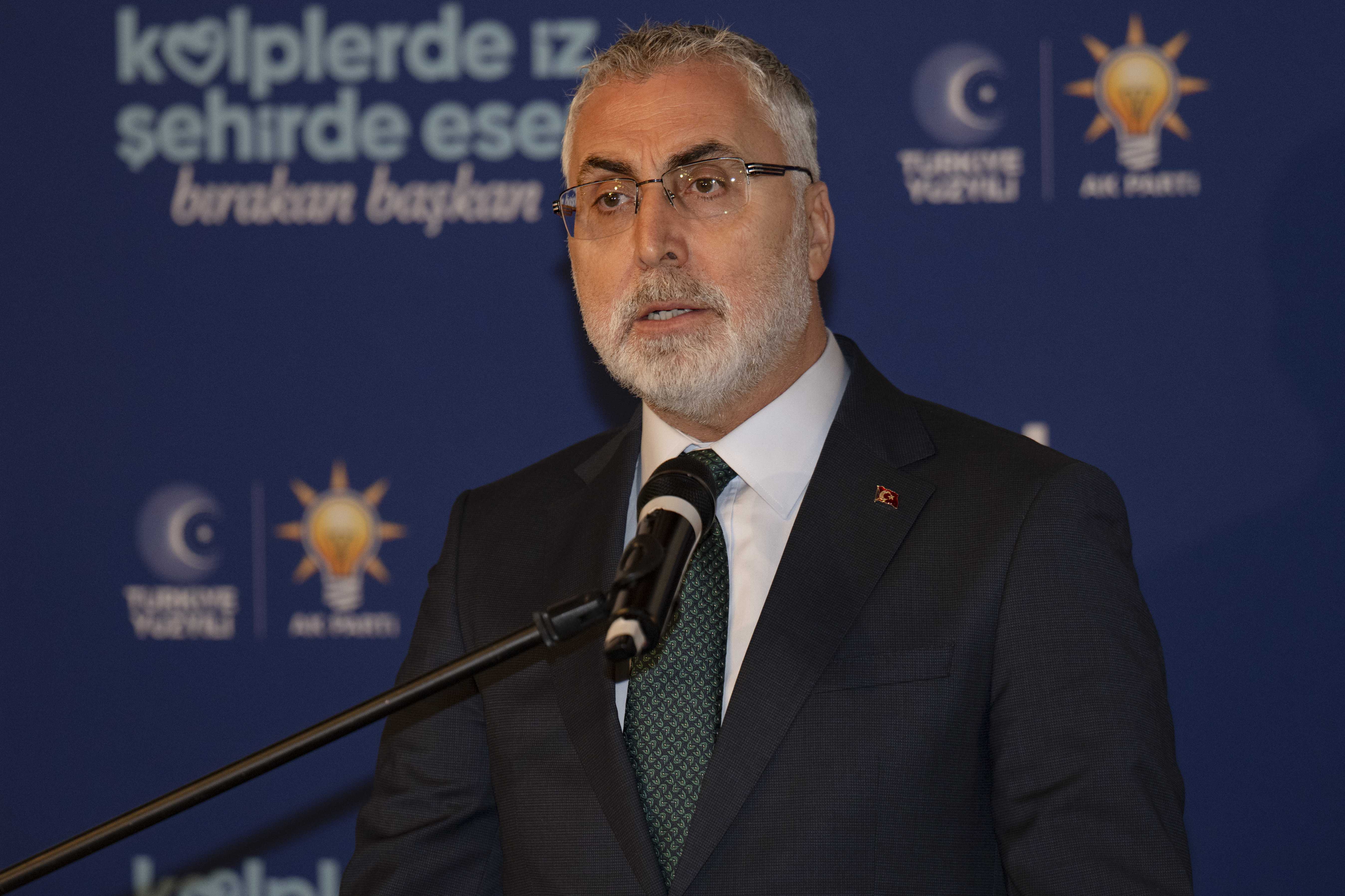 AA 20240326 34103322 34103316 CALISMA VE SOSYAL GUVENLIK BAKANI ISIKHAN ANKARADA IFTAR PROGRAMINA KATILDI