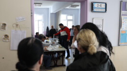 Doğudaki 32 İlde Sandıklar Kapandı