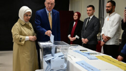 Cumhurbaşkanı Erdoğan, Oyunu Kullandı: “Ülkemiz için Hayırlı Netice Bekliyorum”