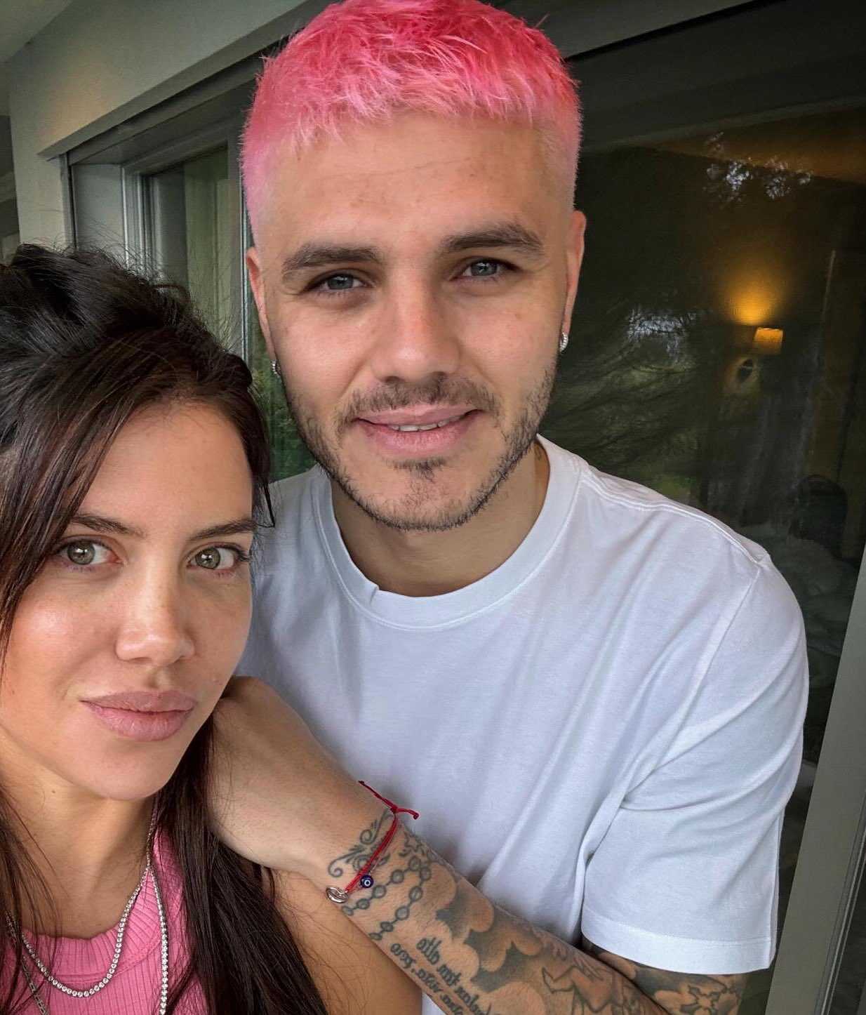 Mauro Icardi'nin Yeni Tarzı Olay Oldu! 2 GIJHApMWcAAvqGQ