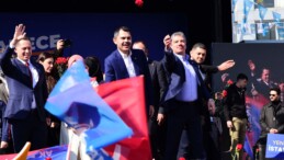 Murat Kurum’dan İBB Yönetimine Eleştiri: “İstanbul Halkı Metrobüsleri İtmek Zorunda Kaldı”