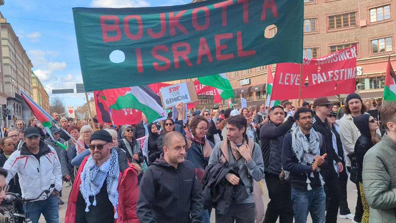 Avrupa'da Gazze'ye Destek Gösterileri Büyüyerek Devam Ediyor 2 avrupada gazzeye destek gosterileri buyuyerek devam ediyor 2 y7wHZZAs