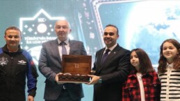 Bakan Kacır: Türkiye Ay’a Yerli Roketle Gidecek!