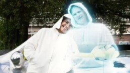 Bu da Oldu… Ünlü Sanatçı Bir Hologram ile Evlenecek!