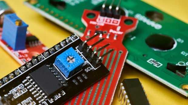 Çin Devlet Bilgisayarlarındaki Intel ve AMD Çiplerini Engelleyecek