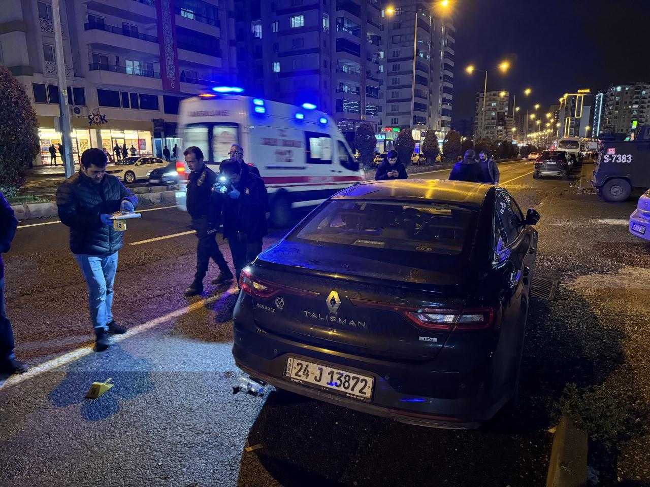 Diyarbakır'da Silahlı Kavga: 2 Yaralı 1 diyarbakirda silahli kavga 2 yarali 1