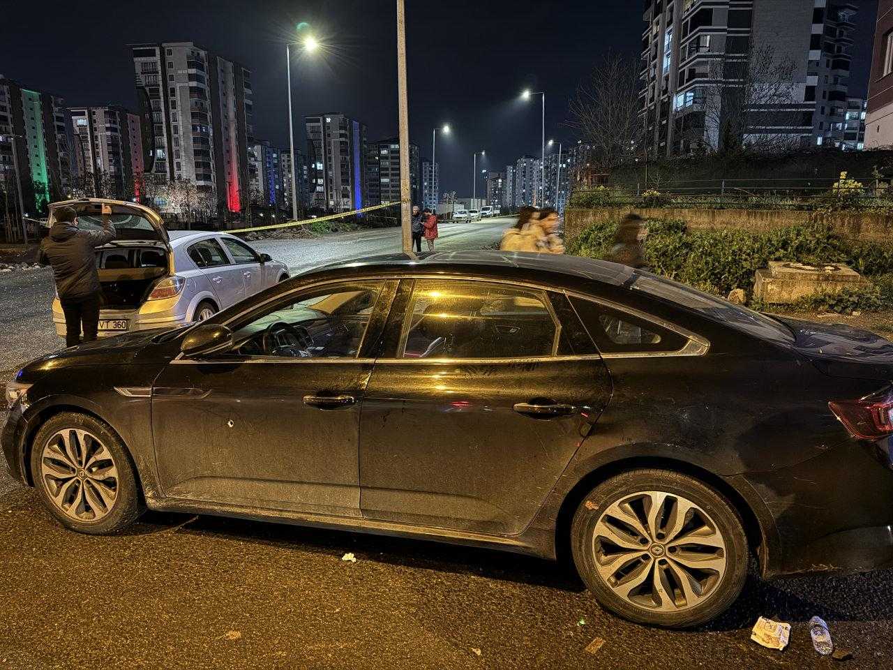 Diyarbakır'da Silahlı Kavga: 2 Yaralı 2 diyarbakirda silahli kavga 2 yarali 2 PVQ91j3E