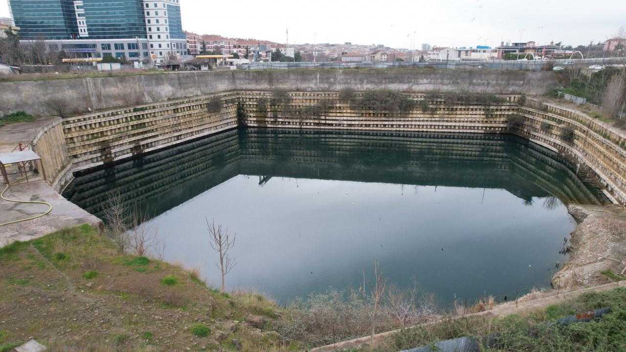 Kadıköy'de Su Dolan İnşaat Sahasını "Google Maps" Göl Olarak Gösteriyor 2 kadikoyde su dolan insaat sahasini google maps gol olarak gosteriyor 2 6iF7t8EA