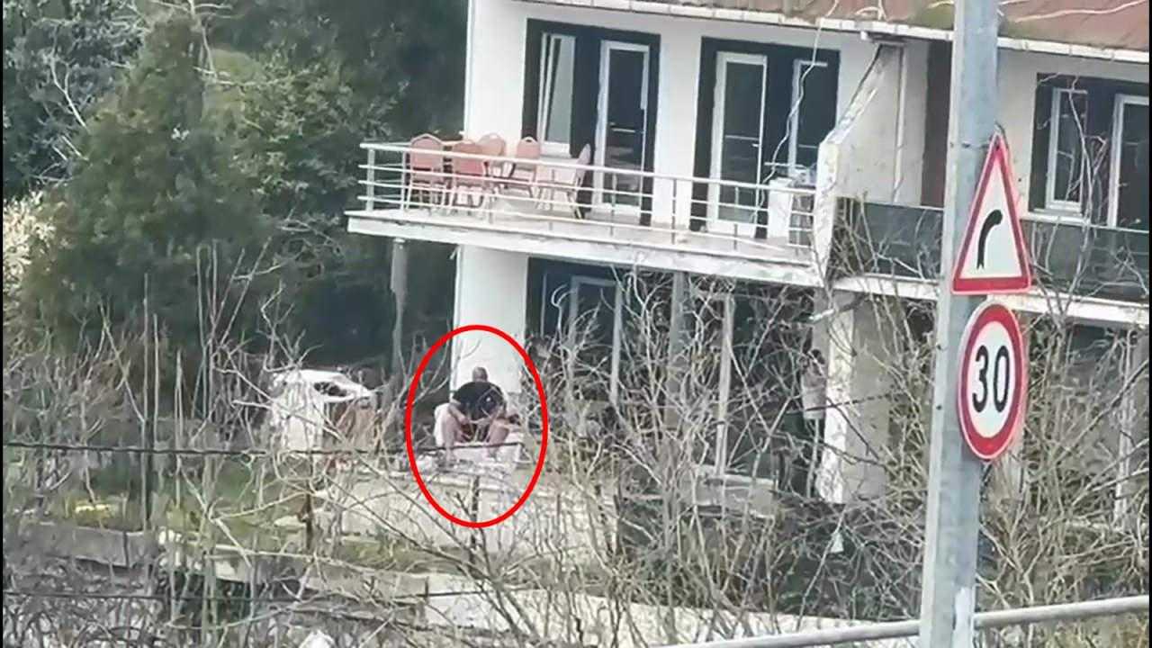Lüks Villada Keyif Yapıyordu! Polis Tepelerine Böyle Çöktü 4 luks villada keyif yapiyordu polis tepelerine boyle coktu 4
