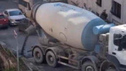 Maltepe’de Beton Mikseri Yola Beton Döktü