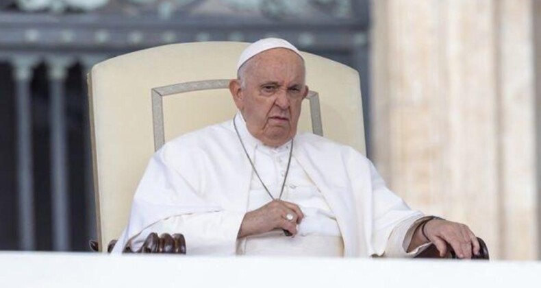 Papa: Kilise, İstismar Mağdurlarını Dinlemeli