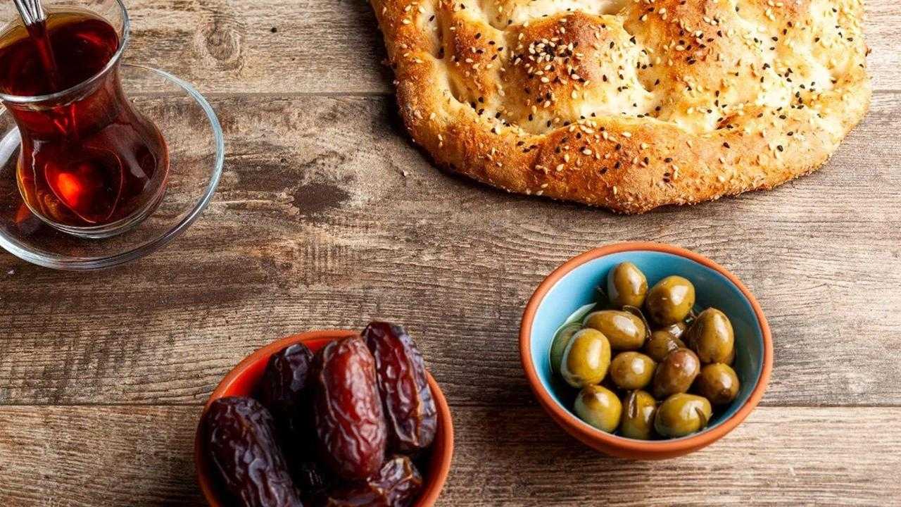 Sahura Kalkmadan Oruç Tutulur mu? Sahursuz Oruç Sağlıklı mı? 2 sahura kalkmadan oruc tutulur mu sahursuz oruc saglikli mi 2 1zYGl8ae