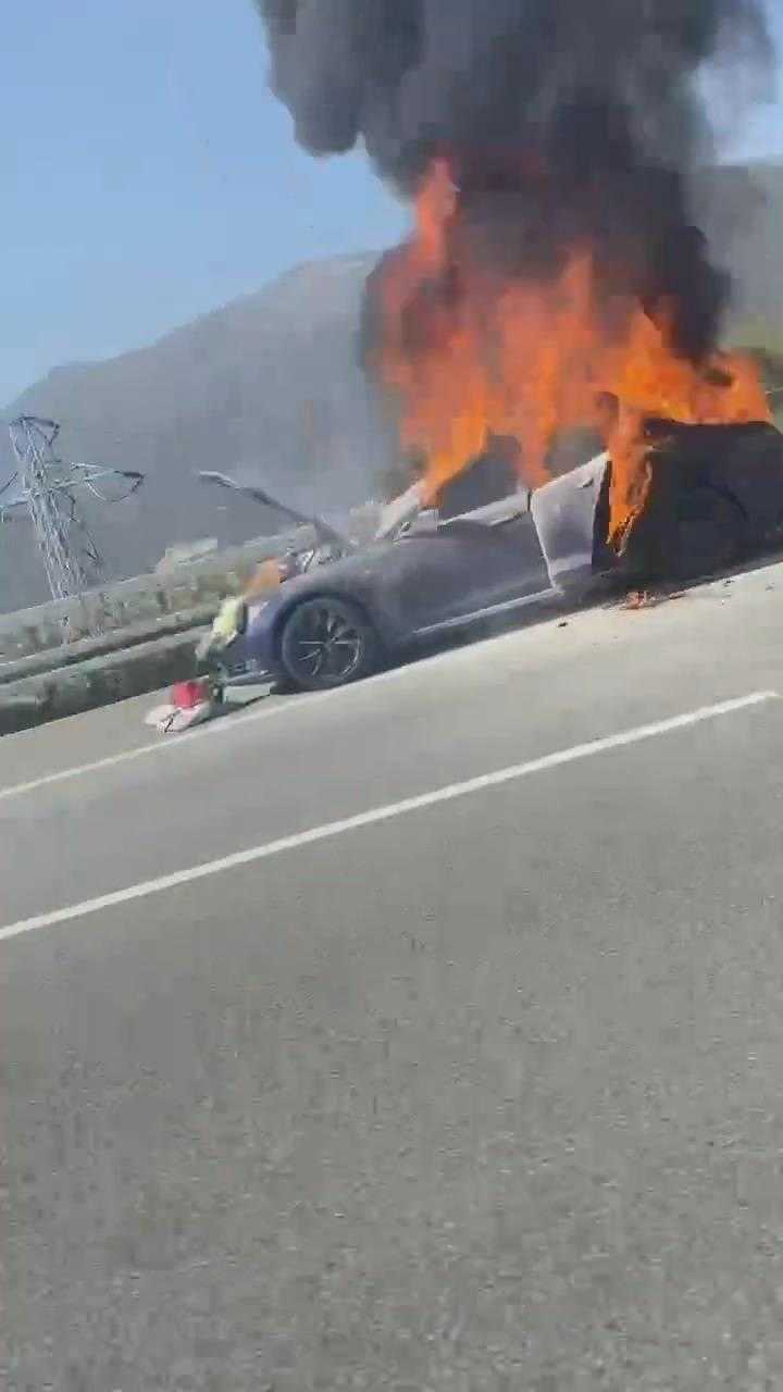 Yer: Bursa! Tesla Saniyeler İçinde Küle Döndü 1 yer bursa tesla saniyeler icinde kule dondu 1 hha3jRvD