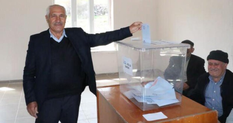 18 Seçmenli Köyüne 7’nci Kez Muhtar Oldu