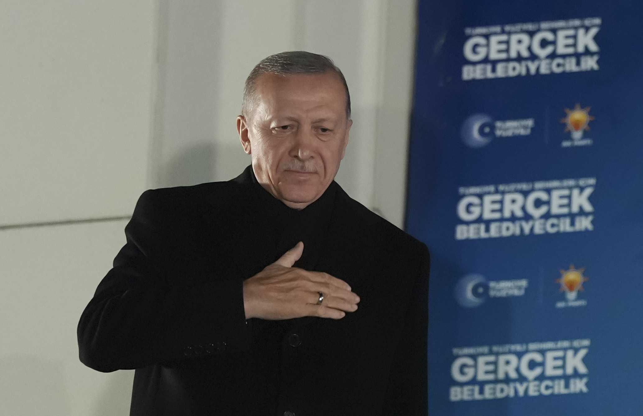 AK Parti, Yeniden Değerlendirme İçin Sahada: 81 İlde Seçim Analizi Başlıyor 3 AA 20240331 34152175 34152172 CUMHURBASKANI VE AK PARTI GENEL BASKANI RECEP TAYYIP ERDOGAN