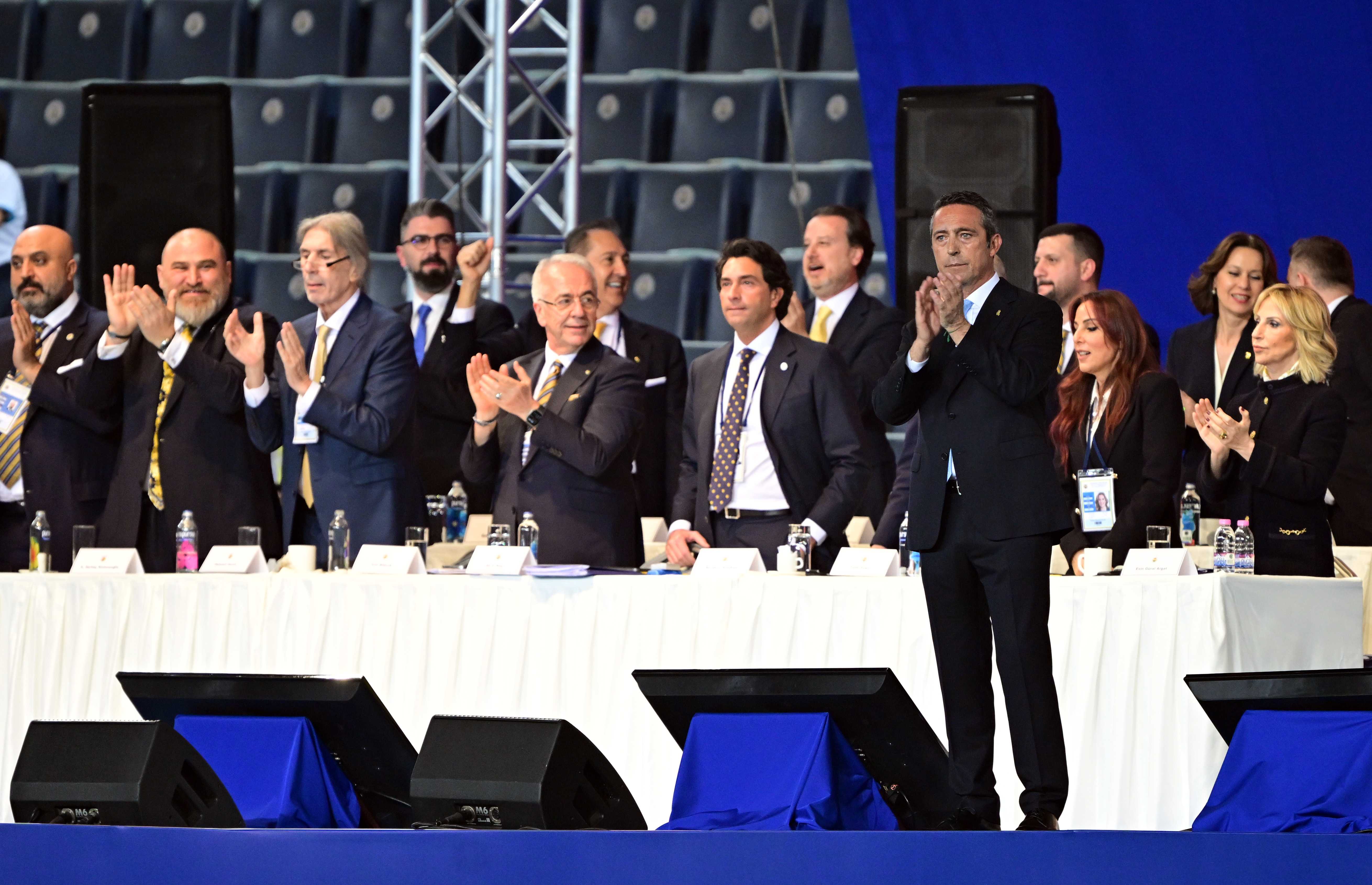 Şok Karar: Fenerbahçe, Süper Kupa Finaline 9 Kişiyle Çıkıyor, Maç Tatil Edilecek! 4 AA 20240402 34166006 34166001 FENERBAHCE KULUBUNUN OLAGANUSTU GENEL KURULU