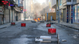 Van’da DEM Parti Protestosuna Polis Müdahalesi: 14 Gözaltı