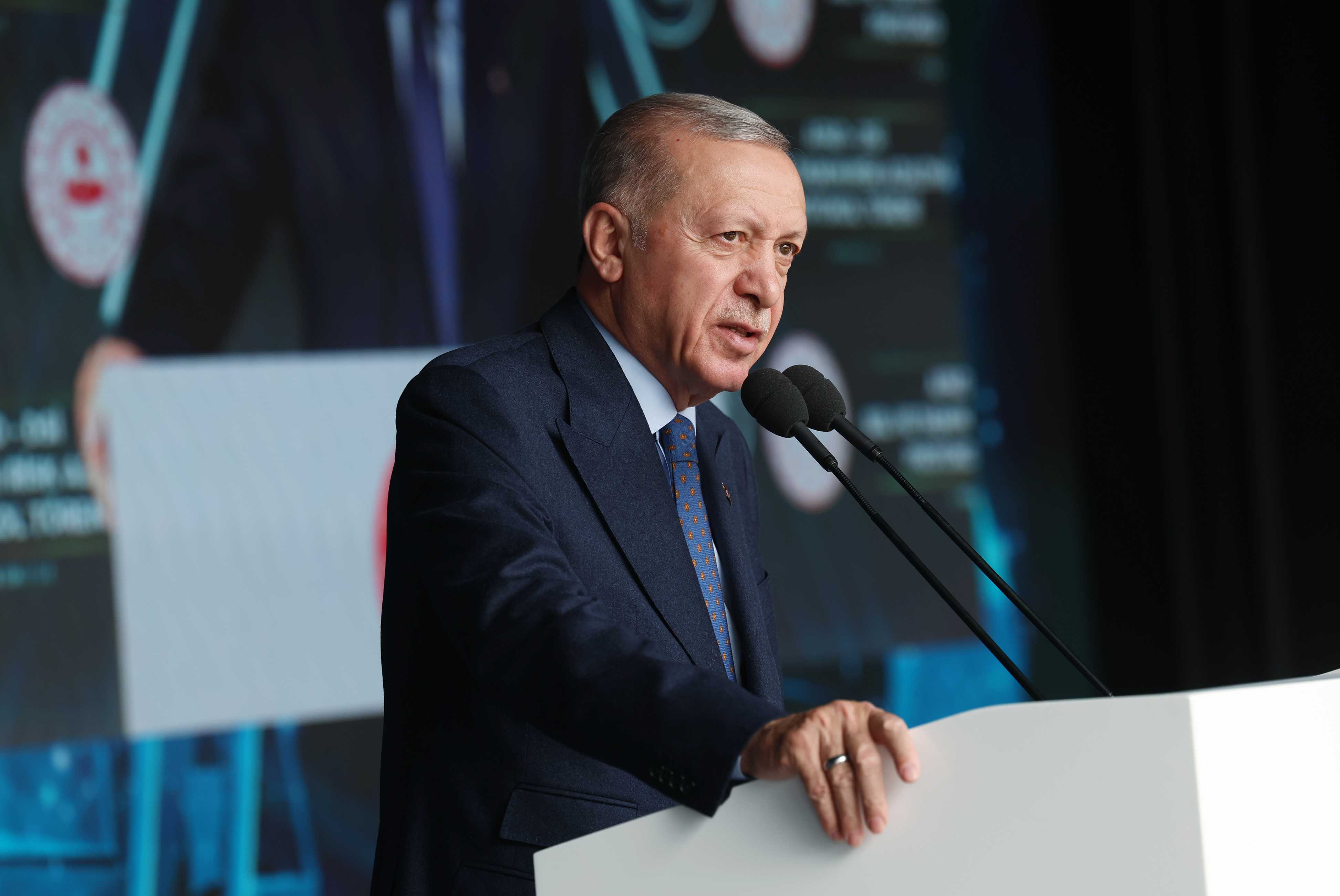 Erdoğan'dan İBB'ye Tepki: "Basit Tedbirler Alınmadı, 5 Yaşındaki Edanur Göz Göre Göre Hayatını Kaybetti" 3 AA 20240429 34413873 34413871 DSI SEL VE TASKIN RISK AZALTMA PROTOKOL TORENI