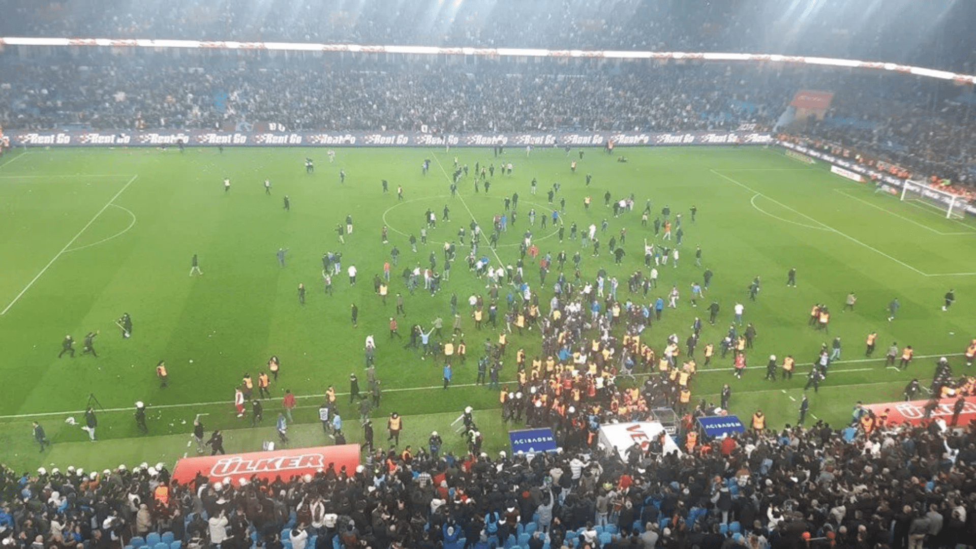 TFF'den Olaylı Trabzonspor-Fenerbahçe Maçına Ağır Cezalar! 1 Ekran goruntusu 2024 03 17 231521 1
