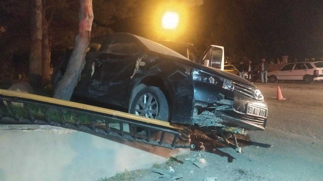 Alkollü Sürücü Makam Aracına Çarptı 2 alkollu surucu makam aracina carpti 2 XnS1qnzc