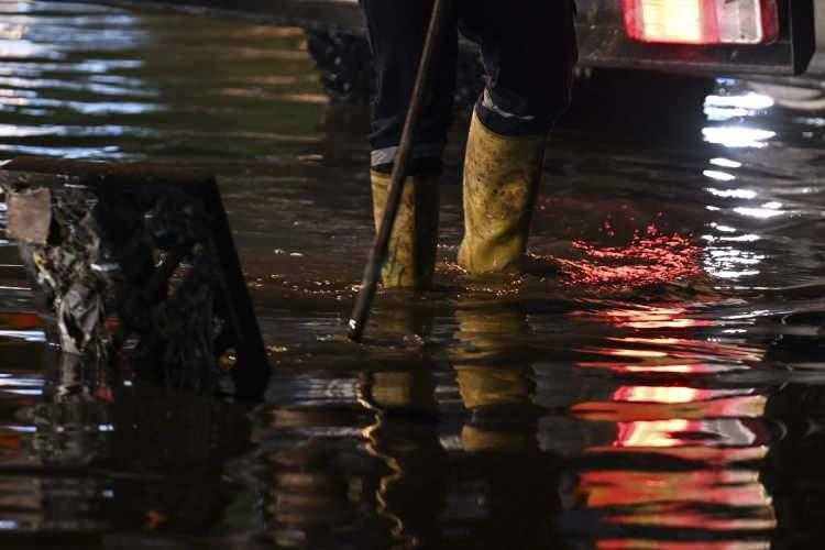 ankarada saganak siddetlendi meteorolojiden 14 il icin kuvvetli yagis uyarisi 14