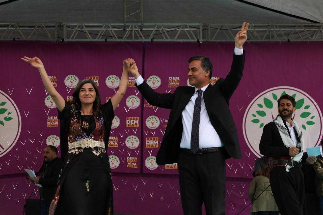 DEM Parti Van'da Tüm İlçeleri Kazandı! 1 dem parti vanda tum ilceleri kazandi 1 CujZLVTu