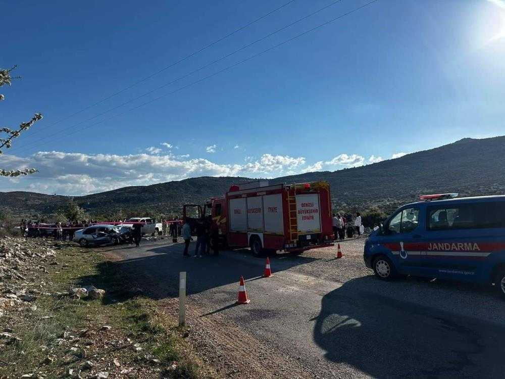 İki Otomobil Çarpıştı! Karı Koca Öldü, Kızları Ağır yaralı 1 iki otomobil carpisti kari koca oldu kizlari agir yarali 1 pyOjVLPV
