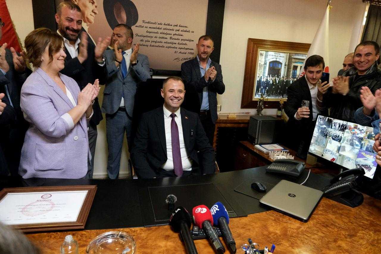 Kırklareli Belediye Başkanı Derya Bulut Mazbatasını Aldı: Söz Veriyorum 3 kirklareli belediye baskani derya bulut mazbatasini aldi soz veriyorum 3 2dLt27m5