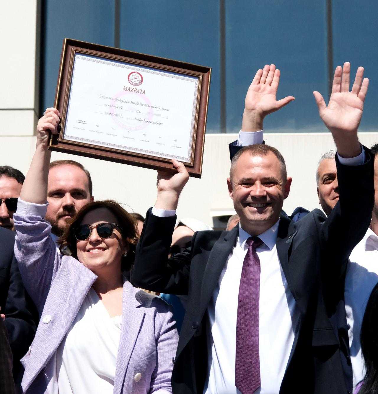 Kırklareli Belediye Başkanı Derya Bulut Mazbatasını Aldı: Söz Veriyorum 5 kirklareli belediye baskani derya bulut mazbatasini aldi soz veriyorum 5 hB5FH9dB