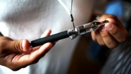 Türkiye’de de Çok Yaygın Kullanılıyor: Elektronik Sigaralardaki Yeni Tehlike Ortaya Çıktı!