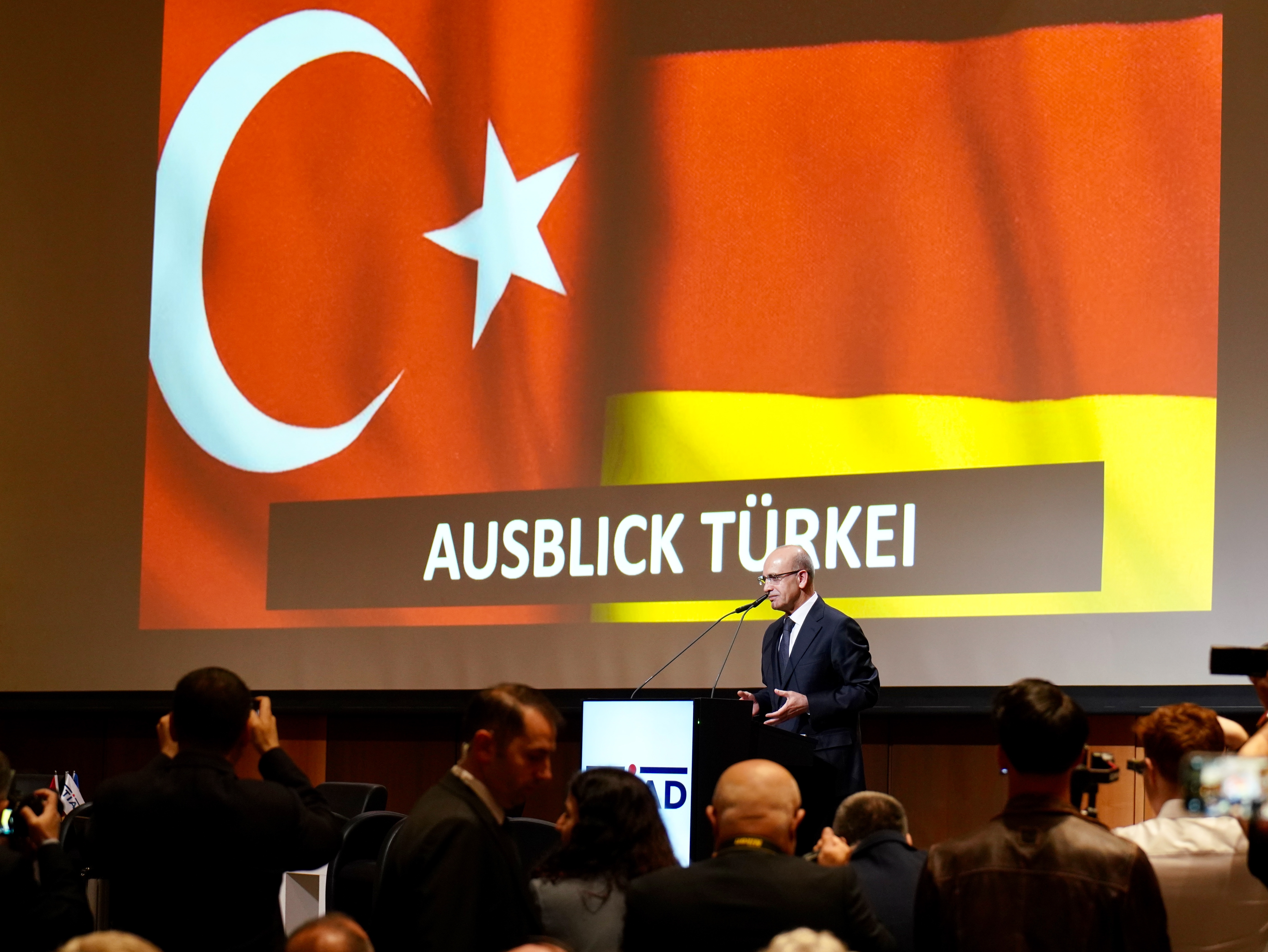 Mehmet Şimşek Tarih Verip Ekledi: "Başaracağız!" 2 AA 20240504 34459941 34459938 8TURKALMAN EKONOMI GUNU