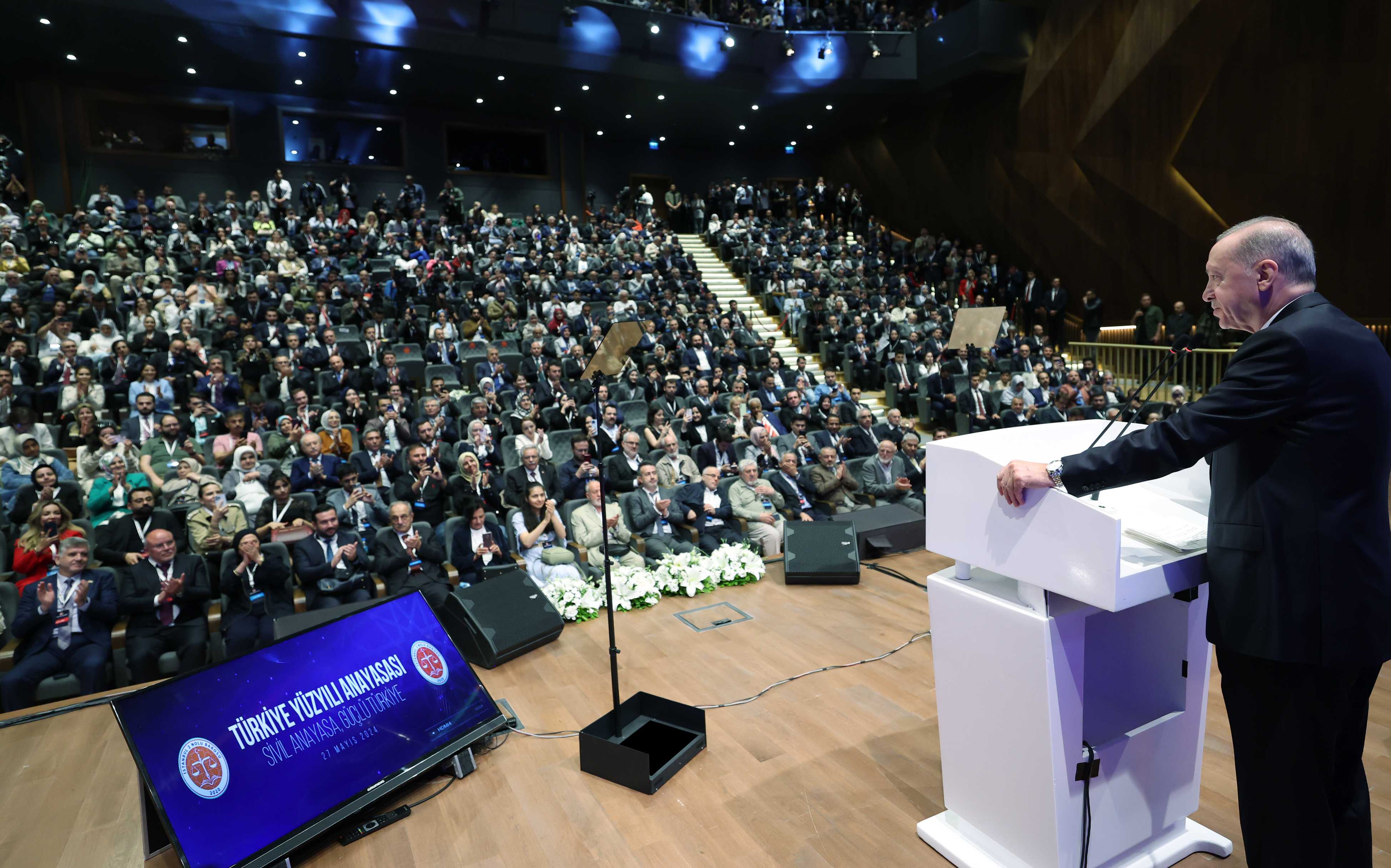 Erdoğan: "Darbecileri Unutmayacağız, Affetmeyeceğiz!" 2 AA 20240527 34697935 34697926 TURKIYE YUZYILI ANAYASASI SIVIL ANAYASA GUCLU TURKIYE SEMPOZYUMU