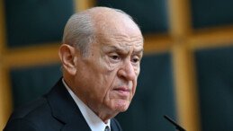 Devlet Bahçeli’den İsrail’e Sert Tepki: “Caniyahu İsrail’i Tüm Öfkemle Lanetliyorum”