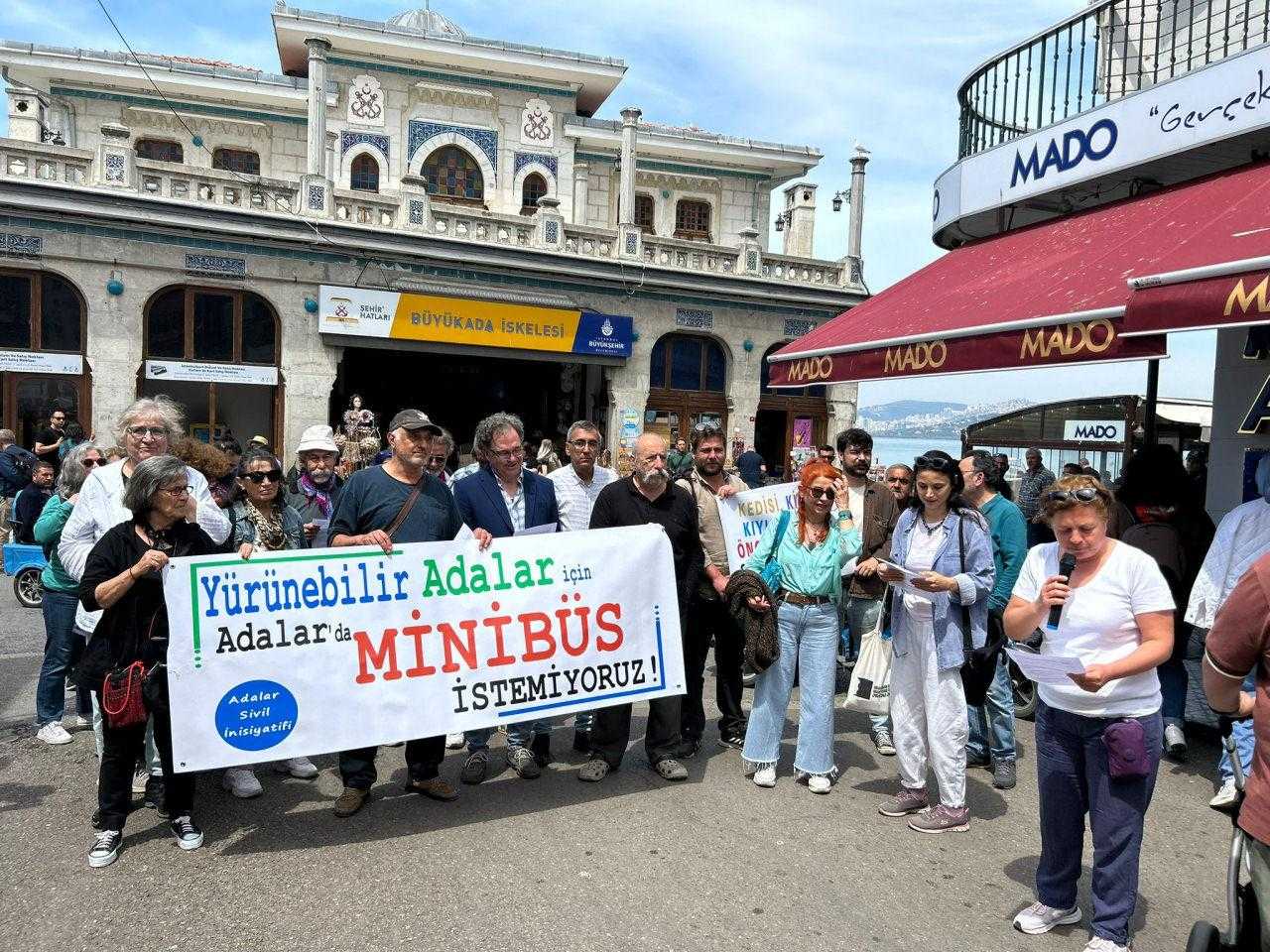 Adalar Halkından İETT'ye "Minibüs" Tepkisi 1 adalar halkindan iettye minibus tepkisi 1 2MT2TP4a