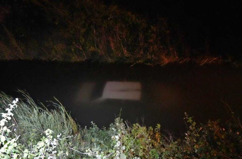 Antalya'da Otomobil Köprüden Dereye Uçtu...5 Kişi Araçtaydı 2 antalyada otomobil kopruden dereye uctu5 kisi aractaydi 2 X3zHZSVf