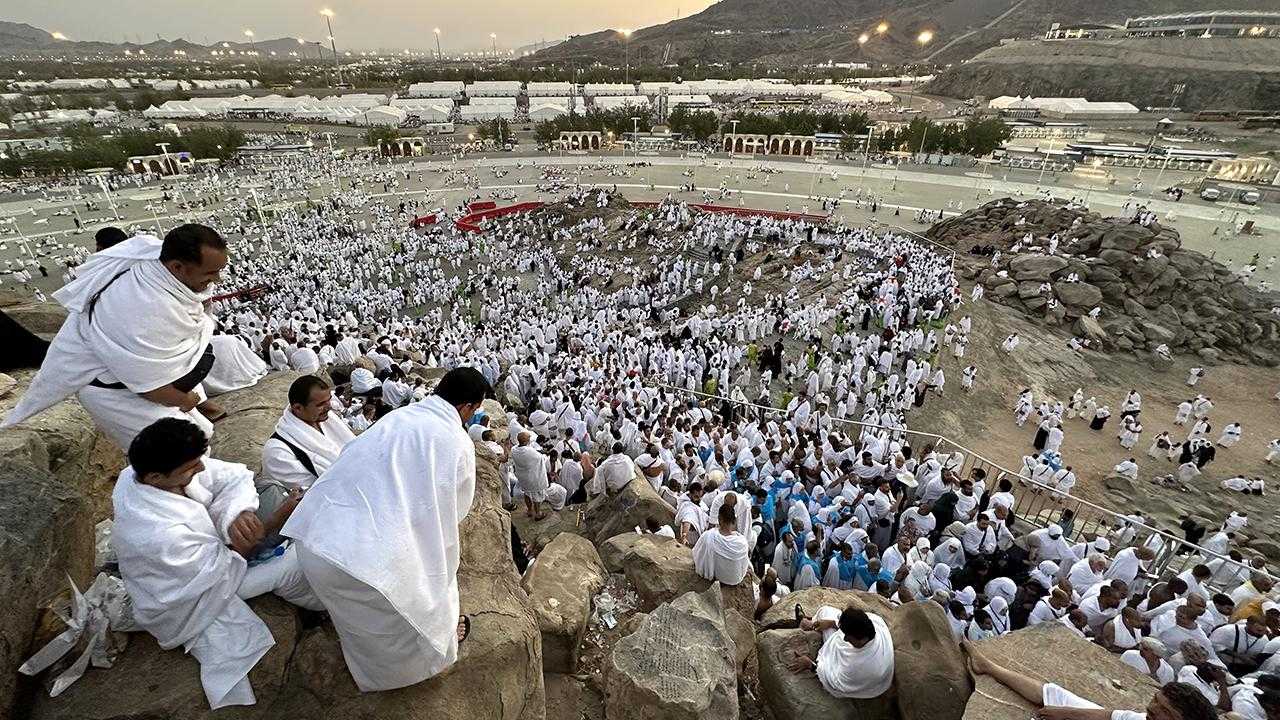 Diyanet'ten Ciddi Hac Uyarısı: Kural Dışı Girişlere 10 Bin Riyal Ceza 2 arafat 2068441