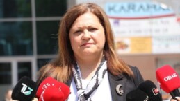 Burcu Köksal’ın Böcek Şovu Yalan Çıktı!