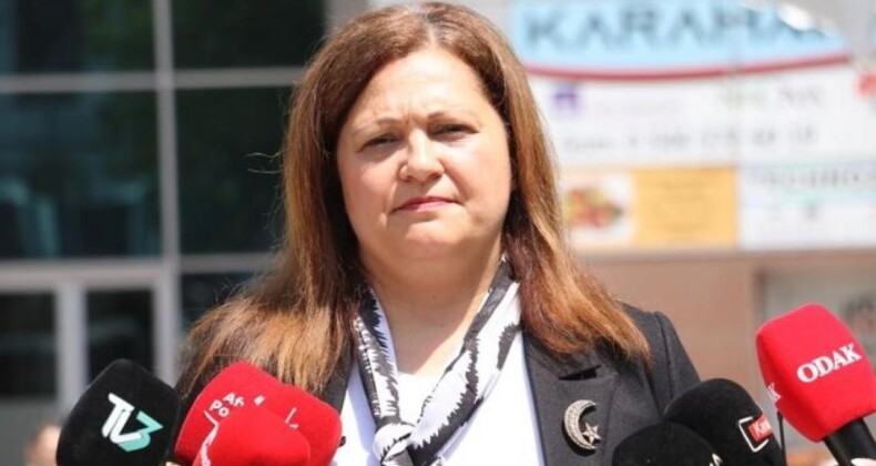 Burcu Köksal’ın Böcek Şovu Yalan Çıktı!