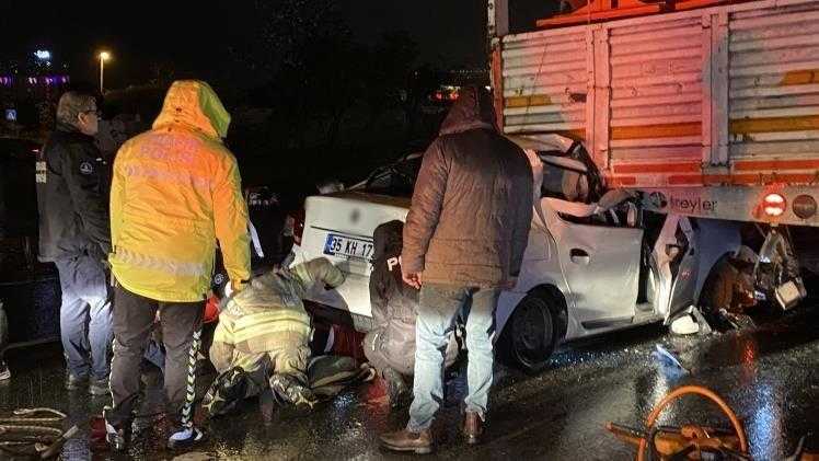 Dehşet Verici Kaza: TIR'ın Altına Girdi 3 dehset verici kaza tirin altina girdi 3 UYQS1c1U