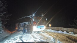 Kastamonu’da Mayıs Ayında Kara Kış: Araçlar Yolda Mahsur Kaldı!