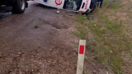 Kayseri’de Kaza İhbarına Giden Ambulans Kaza Yaptı! 3 Yaralı