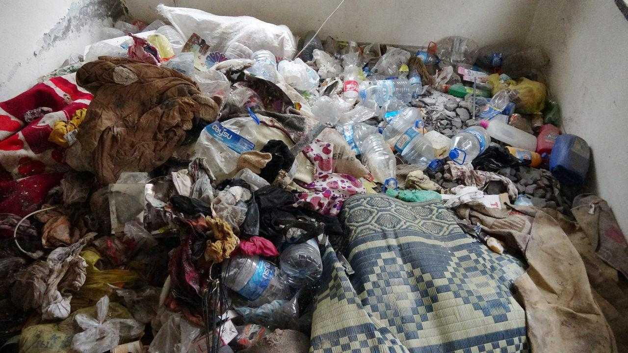 Mahkeme Kararıyla Çıkarabildiği Kiracısı, Daireyi Çöp Eve Çevirmiş 3 mahkeme karariyla cikarabildigi kiracisi daireyi cop eve cevirmis 3 8S6hHnlU